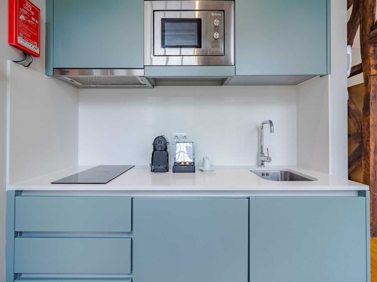 Apartment City-center apartment with modern comforts - Features photo 2