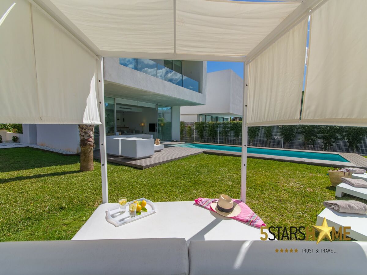 Villa Modern Villa Cuc with Pool - Outdoor photo 5