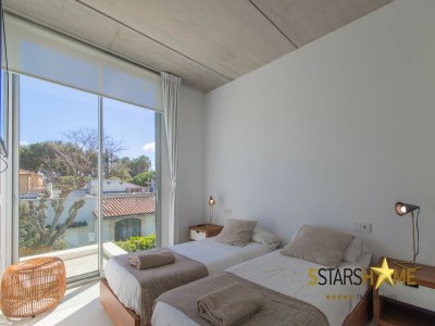 Villa Modern Villa Cuc with Pool - Features photo 27