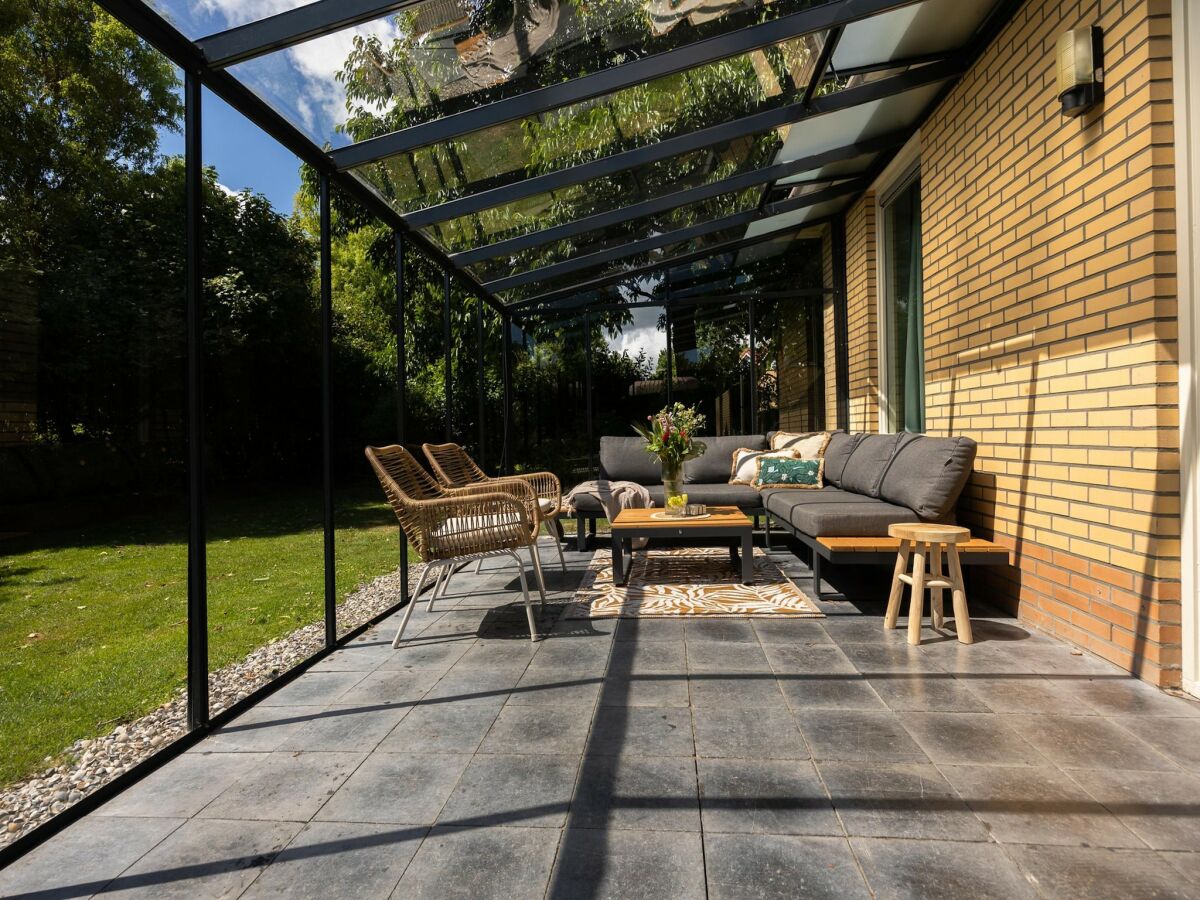Holiday park Villa in Andijk with South-Facing Garden - Outdoor photo 2