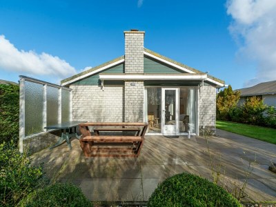 Holiday house Holiday home in Park De Watersnip near beach in Petten - Holiday house