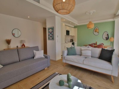 Apartment Apartment in Antibes near Sandy Beaches - Features photo 2