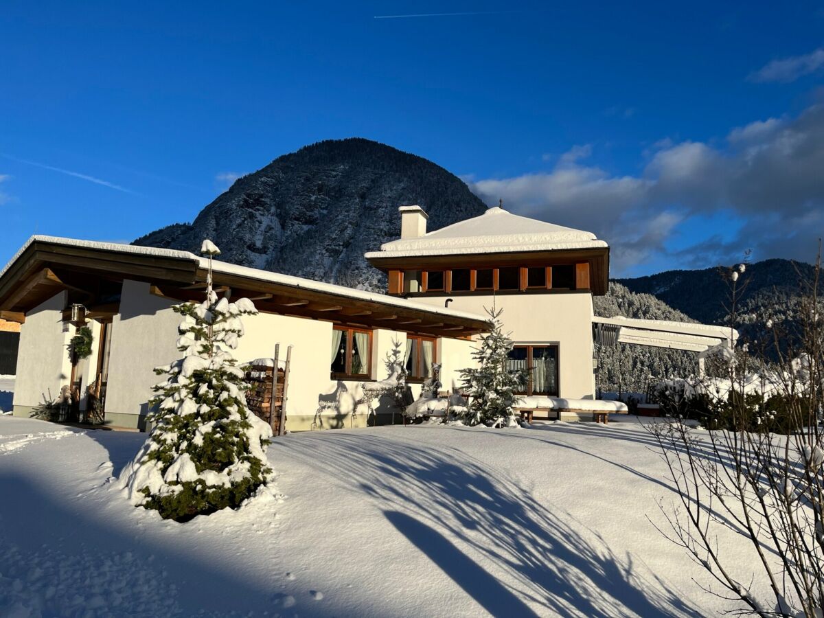 Holiday house Chalet Leutasch mit Loipe und Bergblick - Outdoor photo 2