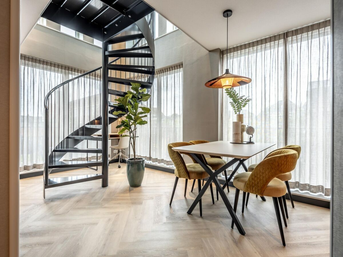 Apartment Family Apartment w/ Bunk Beds - Features photo 5