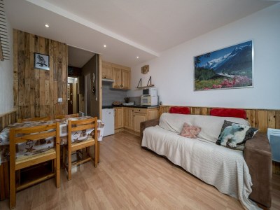 Apartment Apartment in France with Stunning Mountain Views - Features photo 7