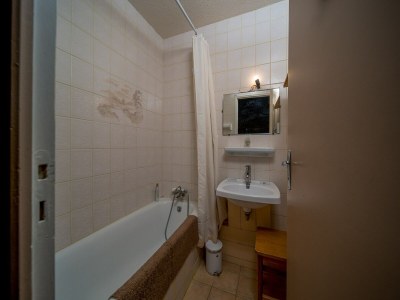 Apartment Apartment in France with Stunning Mountain Views - Features photo 9