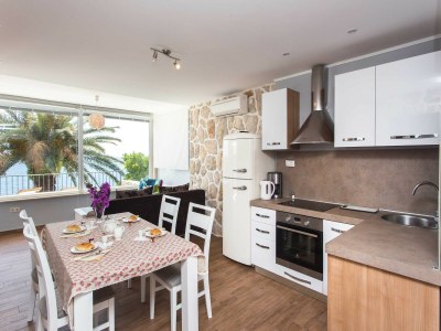 Apartment Villa Mirjana - One Bedroom Apartment with Terrace and Sea View (Palma) - Features photo 10