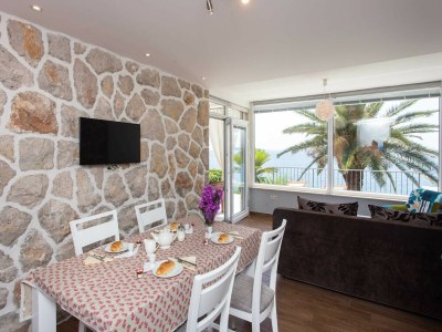 Apartment Villa Mirjana - One Bedroom Apartment with Terrace and Sea View (Palma) - Features photo 11