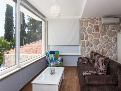 Apartment Villa Mirjana - One Bedroom Apartment with Terrace and Sea View (Palma) - Features photo 12