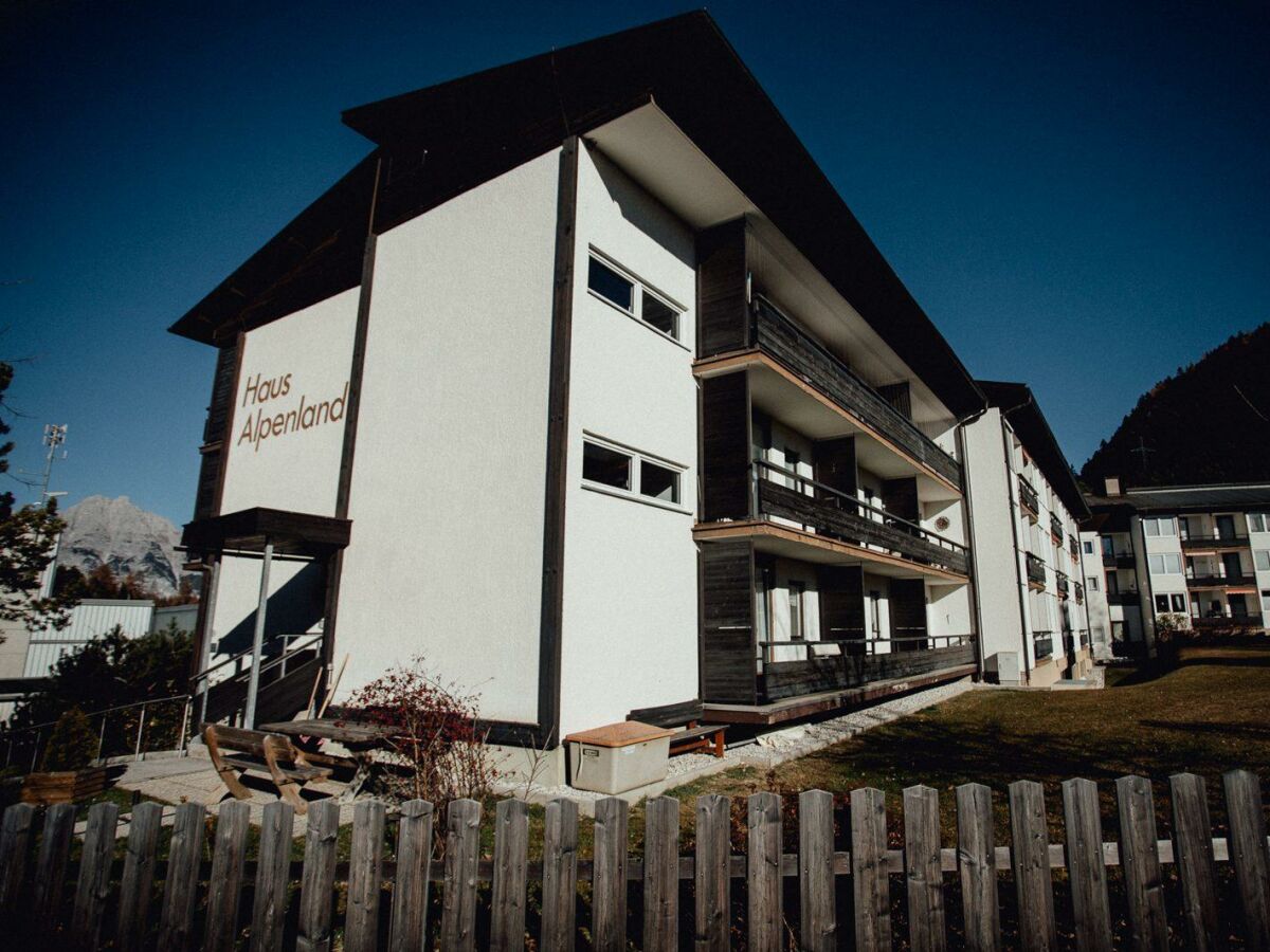 Apartment Deluxe Apartment mit Luxuswanne, Hallenbad, Sauna - Outdoor photo 2