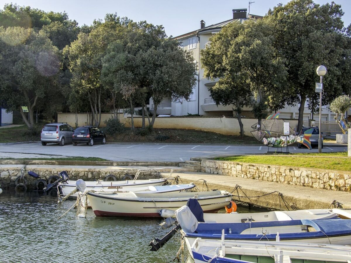 Apartment Apartment in Banjole near Beach & Nature - Outdoor photo 4