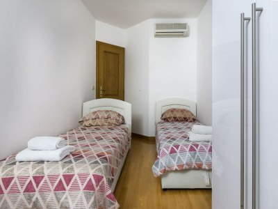 Apartment Apartment in Banjole near Beach & Nature - Features photo 12