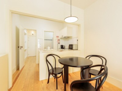 Apartment Cozy Getaway in Porto with Balcony - Features photo 18