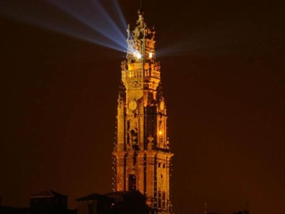 Apartment Cozy Getaway in Porto with Balcony - Environment photo 24