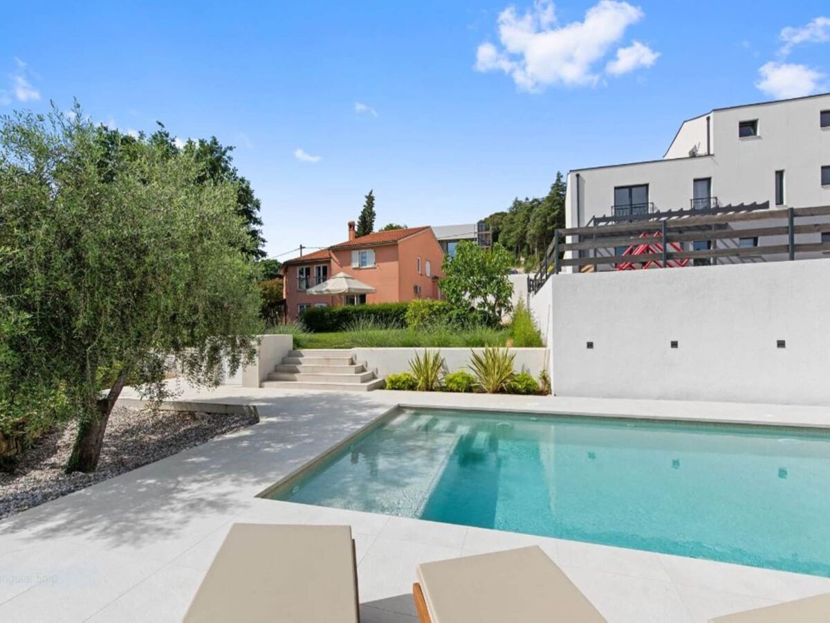 Villa Villa in Vintijan with private pool - Outdoor photo 5