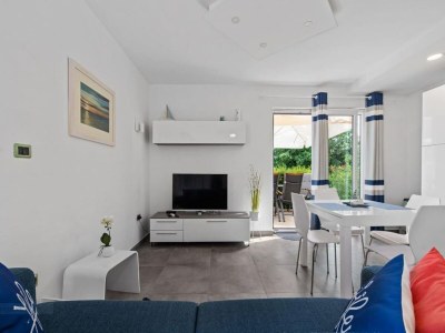 Villa Villa in Vintijan with private pool - Features photo 26