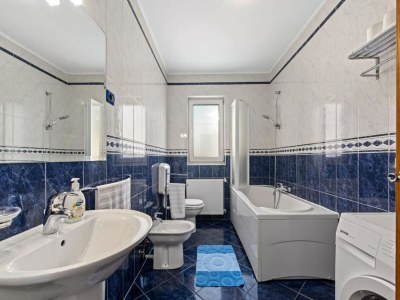 Villa Villa in Vintijan with private pool - Features photo 33