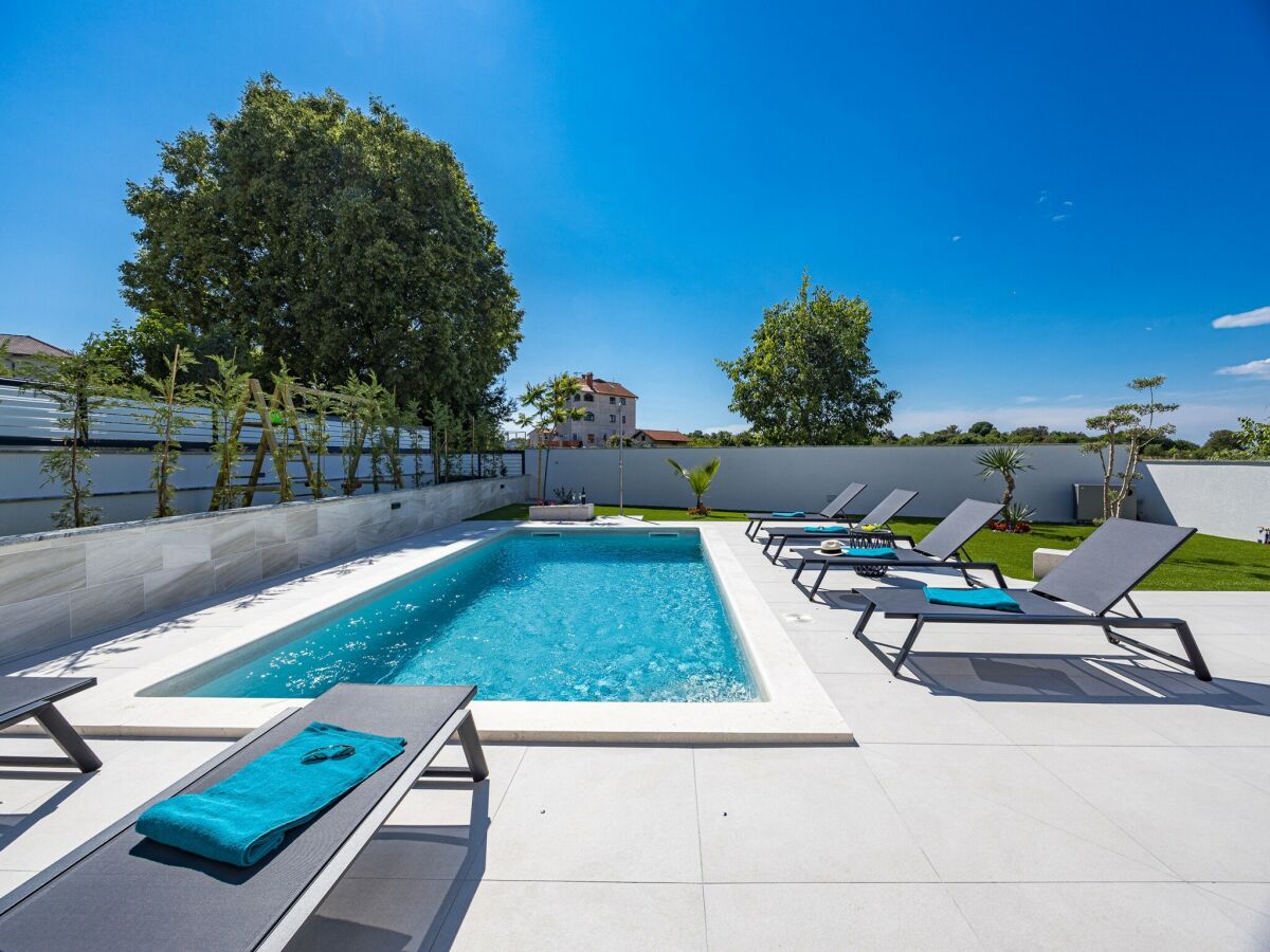 Villa Villa in Pula nahe Hidrobaza Strand - Outdoor photo 2