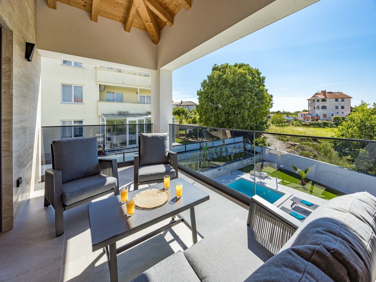 Villa Villa in Pula nahe Hidrobaza Strand - Outdoor photo 5