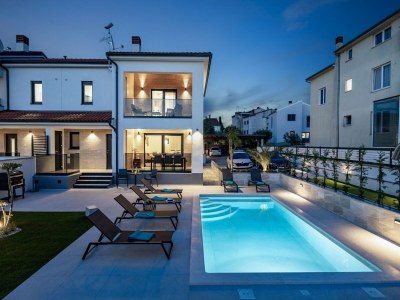 Villa Villa in Pula nahe Hidrobaza Strand - Outdoor photo 10