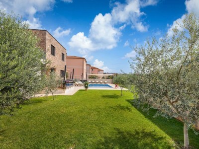 Villa Attic apartment with balcony in Medulin - Outdoor photo 5