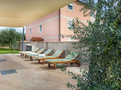 Villa Attic apartment with balcony in Medulin - Outdoor photo 7