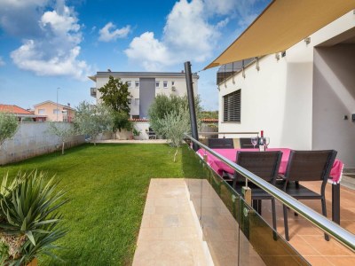 Villa Attic apartment with balcony in Medulin - Outdoor photo 12