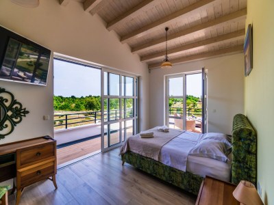 Villa Villa in Filipana with Private Heated Pool - Features photo 36