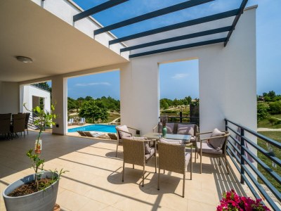 Villa Villa in Filipana with Private Heated Pool - Outdoor photo 48