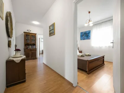 Apartment Apartment in Rakalj near Rock Beach - Features photo 17