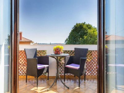 Apartment Apartment in Valbandon near Beach & Pool - Outdoor photo 7