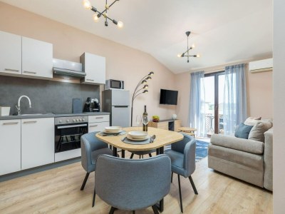 Apartment Apartment in Valbandon near Beach & Fažana - Features photo 11