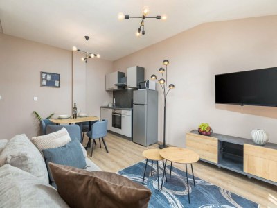 Apartment Apartment in Valbandon near Beach & Fažana - Features photo 16