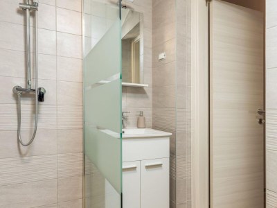 Apartment Apartment in Valbandon near Beach & Fažana - Features photo 22