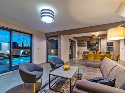 Villa Spacious villa in Pula with heated pool - Features photo 12