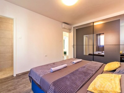 Villa Spacious villa in Pula with heated pool - Features photo 14