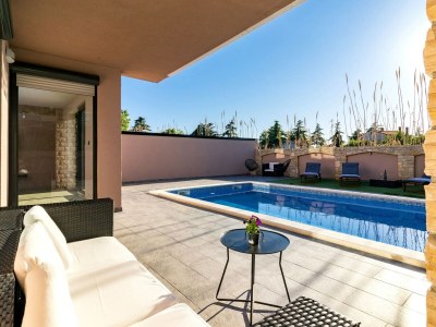 Villa Spacious villa in Pula with heated pool - Outdoor photo 27