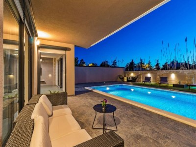 Villa Spacious villa in Pula with heated pool - Outdoor photo 30