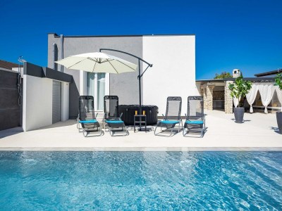 Villa Villa in Gajana mit beheiztem Pool - Outdoor photo 15