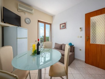 Apartment Wohnung in Drenje nahe Jadrena Strand - Features photo 12