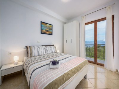 Apartment Apartment in Drenje with Sea View & Sauna - Features photo 10