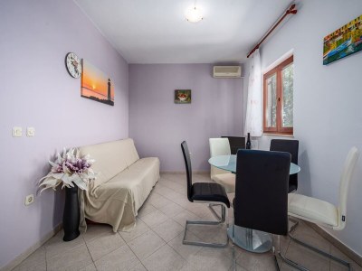 Apartment Wohnung in Drenje nahe Jadrena Strand - Features photo 12