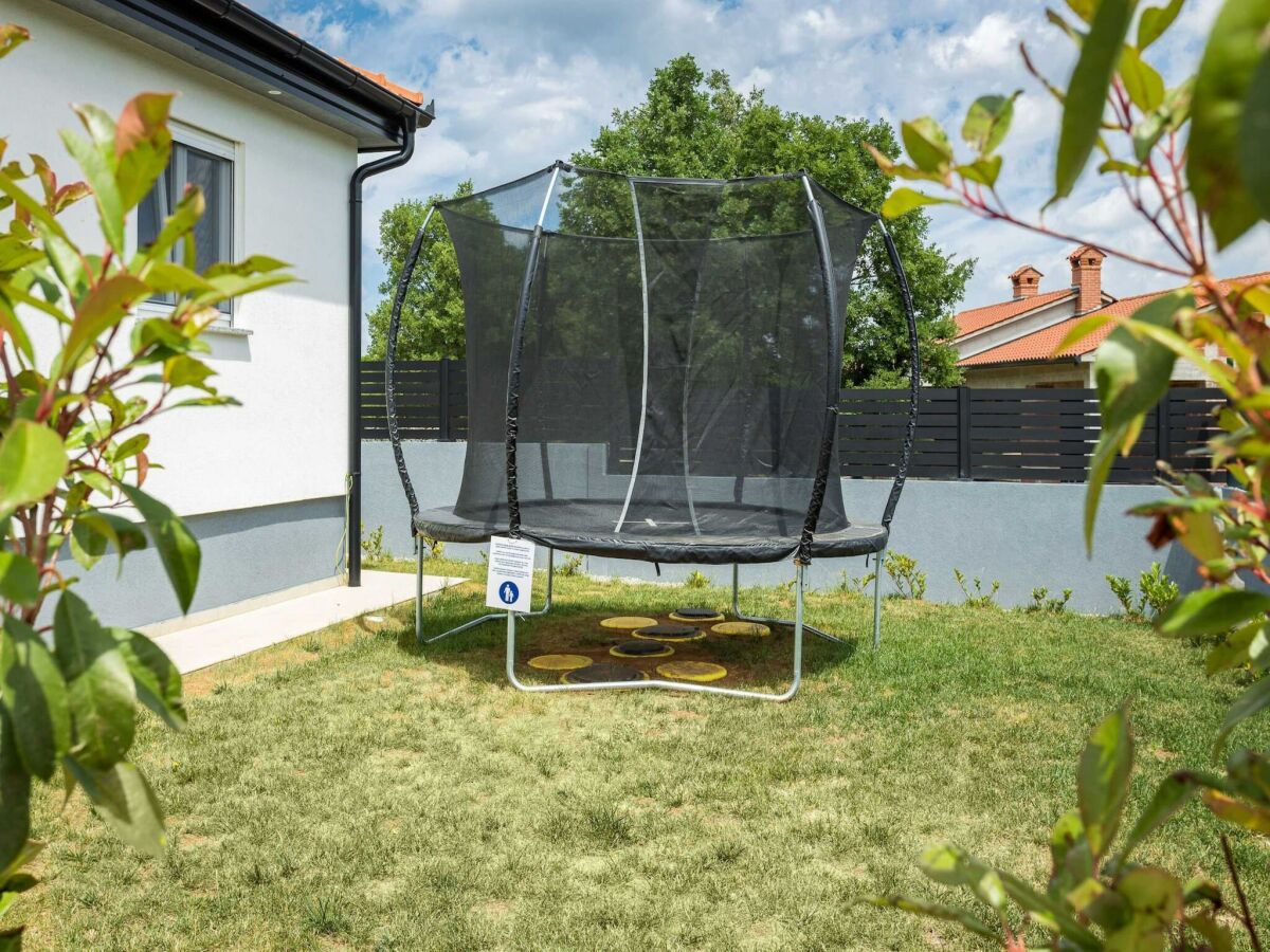 Holiday house Entspannende Sommerwohnung in Drenje - Outdoor photo 3