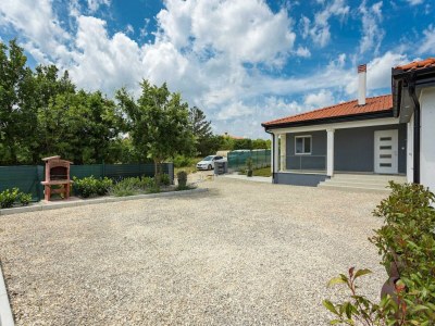 Holiday house Entspannende Sommerwohnung in Drenje - Outdoor photo 10