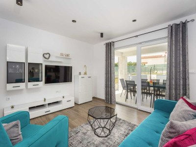 Holiday house Entspannende Sommerwohnung in Drenje - Features photo 38