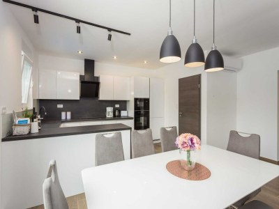 Holiday house Entspannende Sommerwohnung in Drenje - Features photo 39