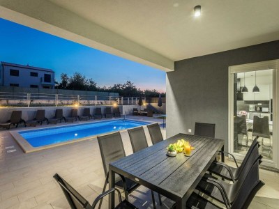 Holiday house Entspannende Sommerwohnung in Drenje - Outdoor photo 48