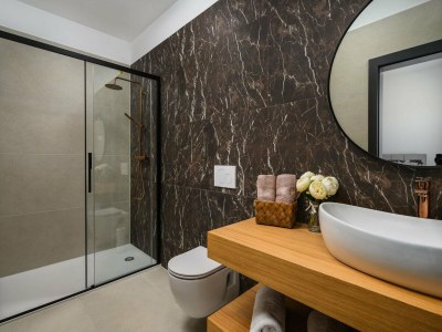 Villa Luxuriöse Villa mit Pool in Sveti Bartul - Features photo 25