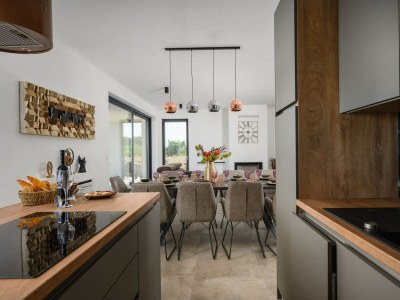 Villa Luxuriöse Villa mit Pool in Sveti Bartul - Features photo 34