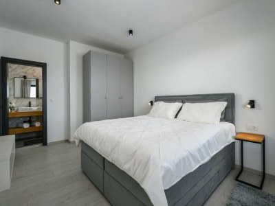 Villa Luxuriöse Villa mit Pool in Sveti Bartul - Features photo 38